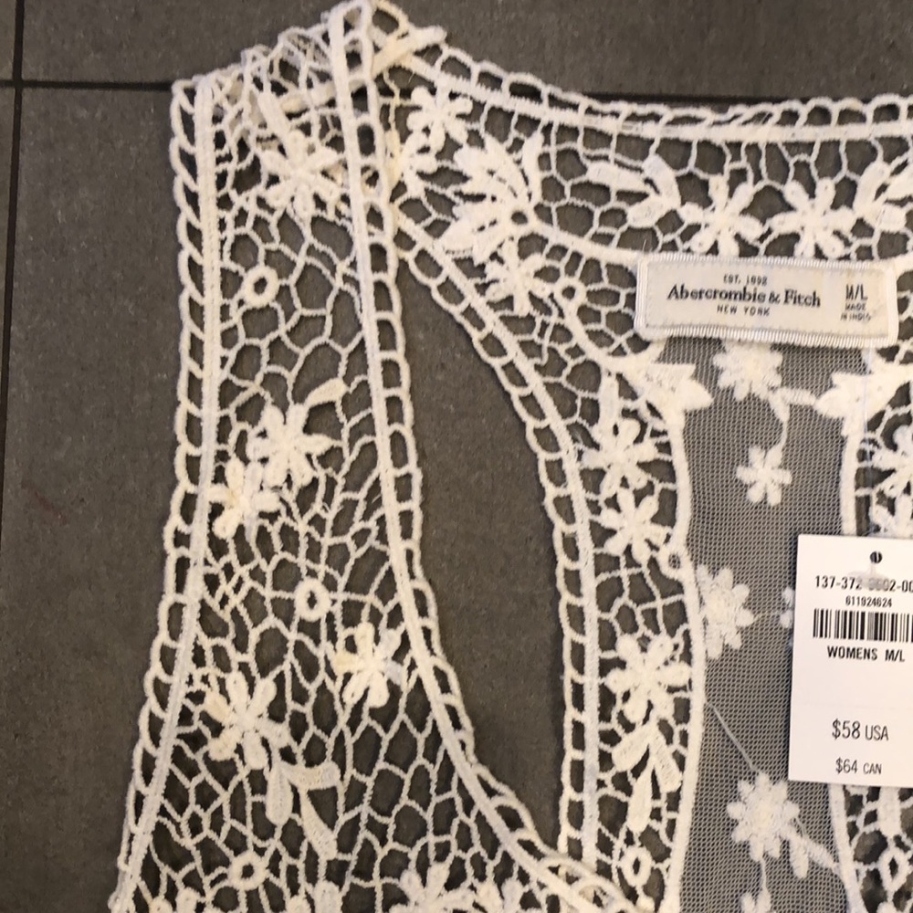 Abercrombie & Fitch Sheer Embroidered Top - Picture 2 of 10